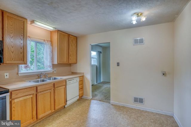 306 ALDER RD, Dover, DE 19904