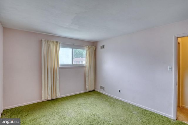306 ALDER RD, Dover, DE 19904