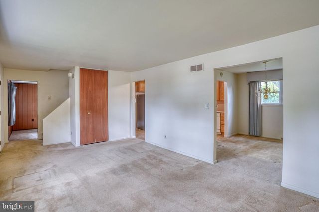 306 ALDER RD, Dover, DE 19904