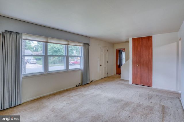 306 ALDER RD, Dover, DE 19904