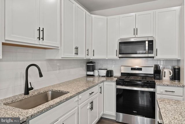 230 HONEY LN, Norristown, PA 19401