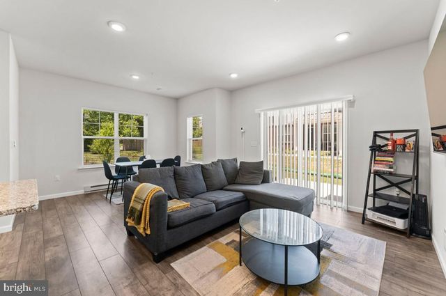 230 HONEY LN, Norristown, PA 19401