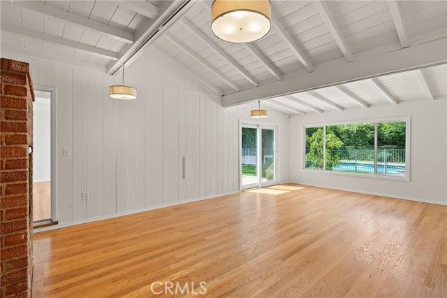 5857 Nagle, Sherman Oaks, CA 91401