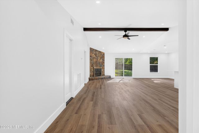 8453 BOYSENBERRY Lane W, Jacksonville, FL 32244