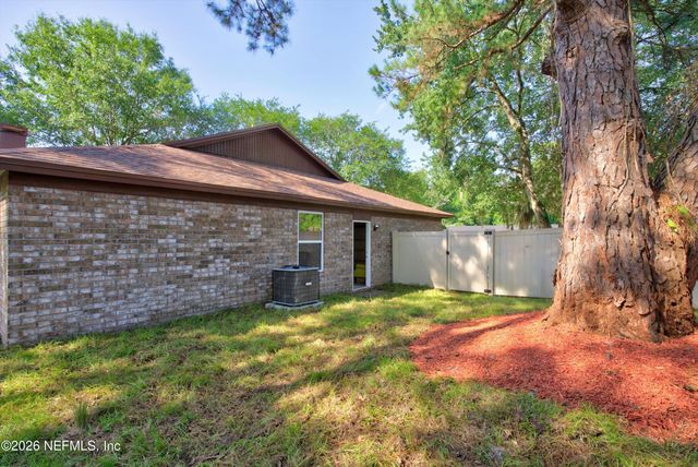 8453 BOYSENBERRY Lane W, Jacksonville, FL 32244