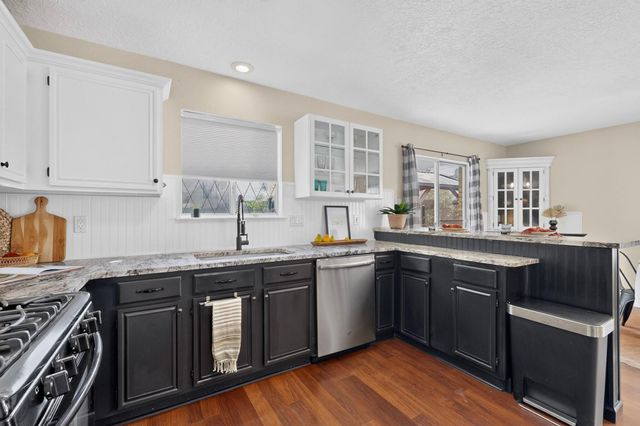 6908 Lamar Avenue NW, Albuquerque, NM 87120