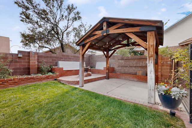 6908 Lamar Avenue NW, Albuquerque, NM 87120