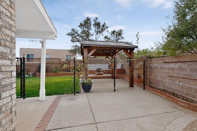 6908 Lamar Avenue NW, Albuquerque, NM 87120