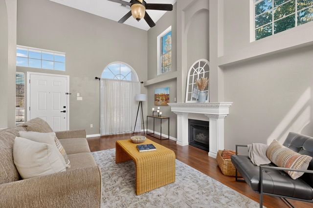 6908 Lamar Avenue NW, Albuquerque, NM 87120