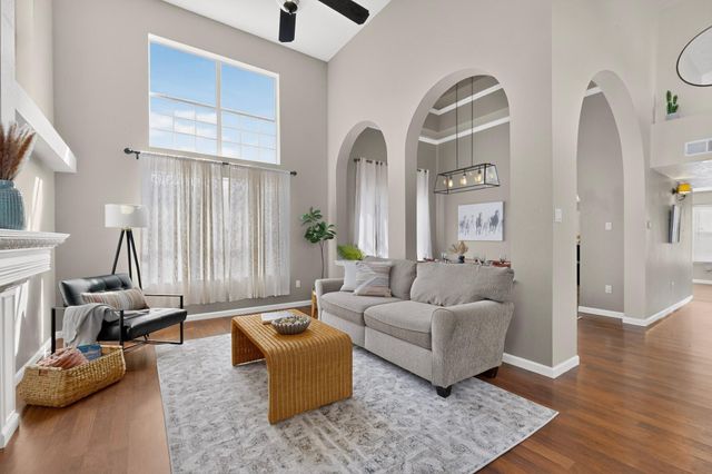 6908 Lamar Avenue NW, Albuquerque, NM 87120
