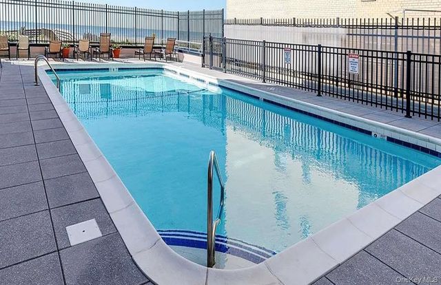 650 Shore Road 2N 3rd flr, Long Beach, NY 11561
