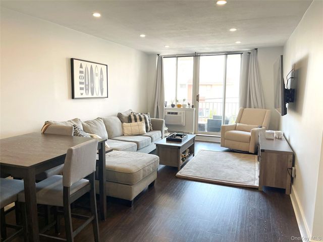 650 Shore Road 2N 3rd flr, Long Beach, NY 11561