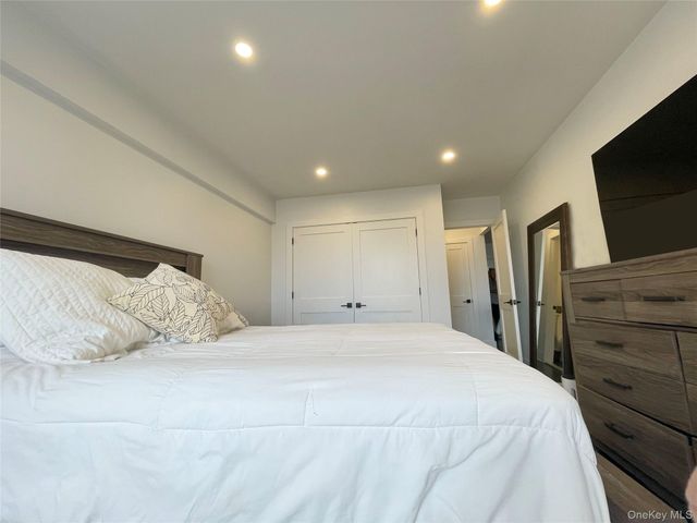 650 Shore Road 2N 3rd flr, Long Beach, NY 11561