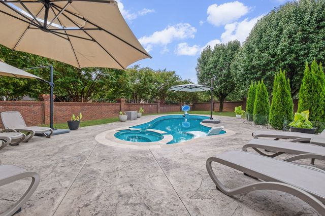 103 Hidden Way Ct, Hendersonville, TN 37075