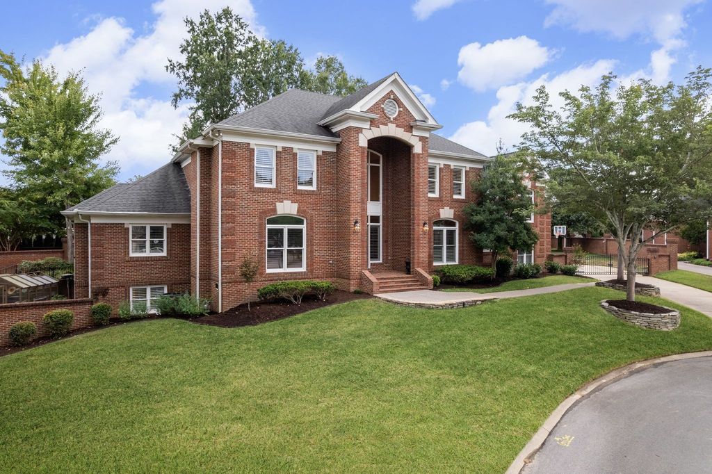 103 Hidden Way Ct, Hendersonville, TN 37075