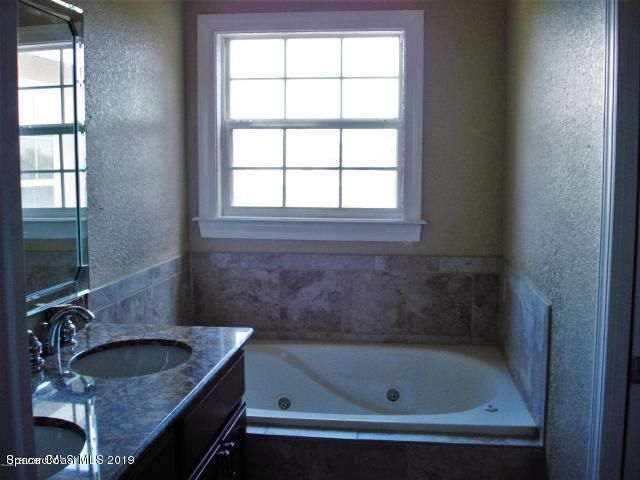 1410 Isabella Drive 103, Melbourne, FL 32935