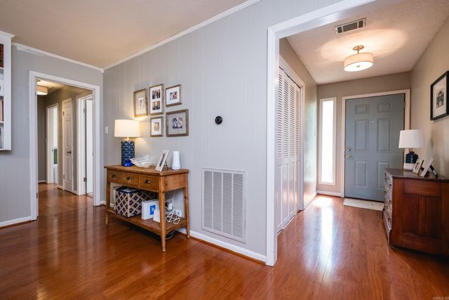 4 Tortoise Park Cove, Little Rock, AR 72211