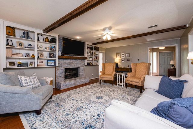 4 Tortoise Park Cove, Little Rock, AR 72211