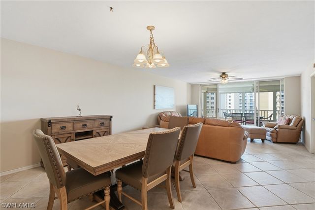 11118 Gulf Shore DR A803, Naples, FL 34108