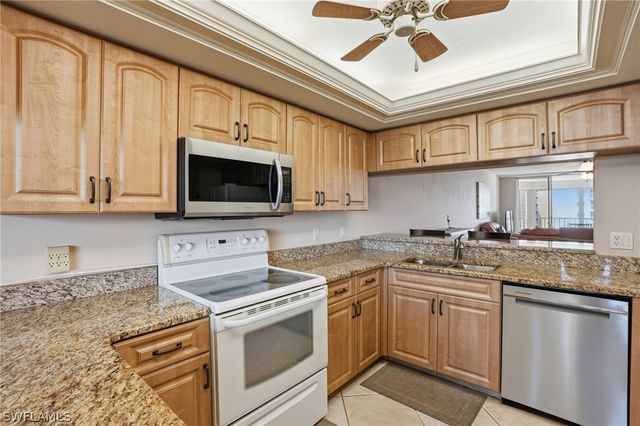 11118 Gulf Shore DR A803, Naples, FL 34108