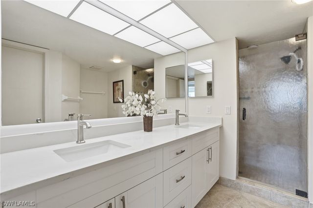 11118 Gulf Shore DR A803, Naples, FL 34108