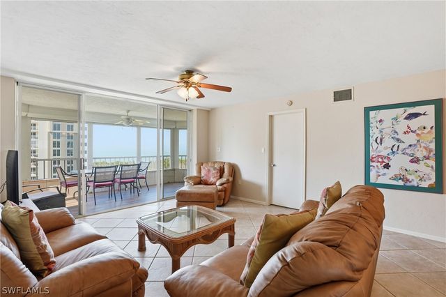 11118 Gulf Shore DR A803, Naples, FL 34108