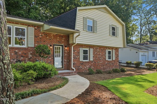 803 Roanoke Drive, Cary, NC 27513