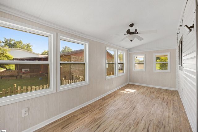 1105 Charter Oak Drive, Taylors, SC 29687