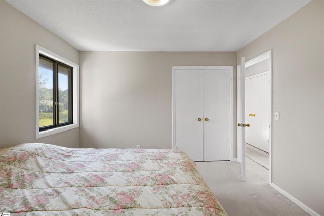 1105 Charter Oak Drive, Taylors, SC 29687