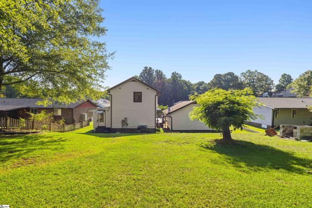 1105 Charter Oak Drive, Taylors, SC 29687