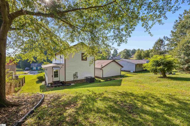 1105 Charter Oak Drive, Taylors, SC 29687