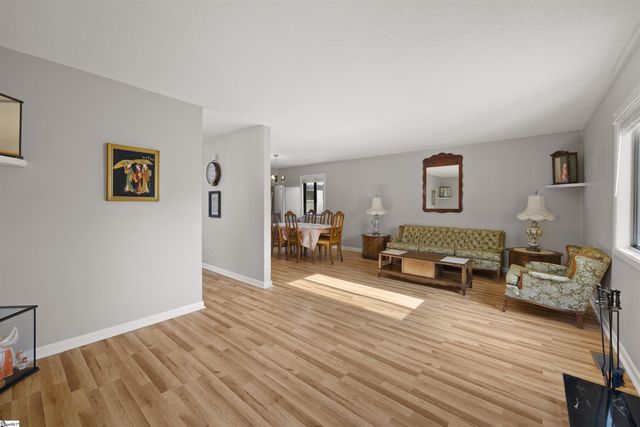1105 Charter Oak Drive, Taylors, SC 29687