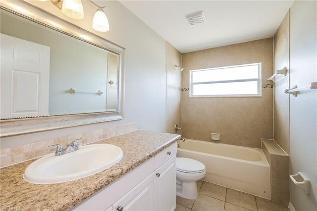 3201 42nd ST SW, Lehigh Acres, FL 33976
