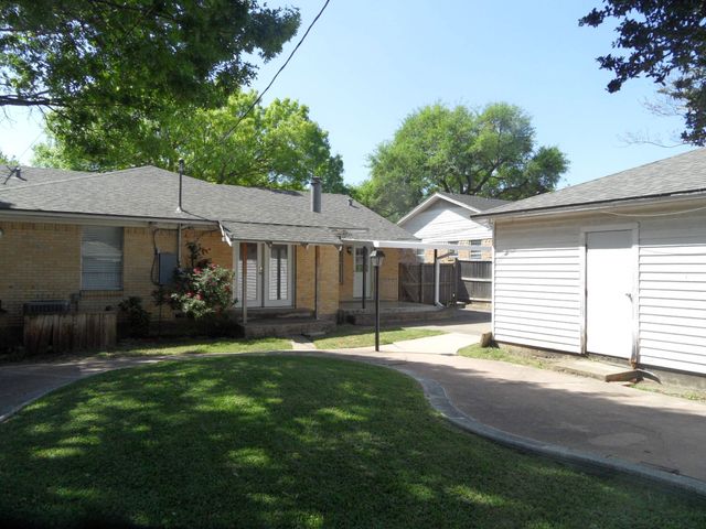 10643 Lakemere Drive, Dallas, TX 75238