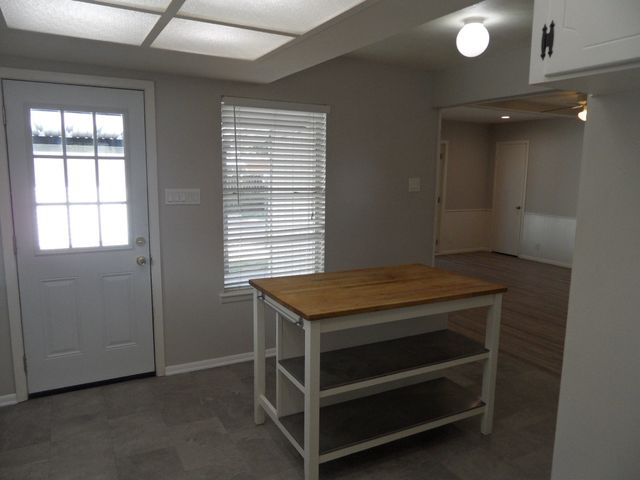 10643 Lakemere Drive, Dallas, TX 75238