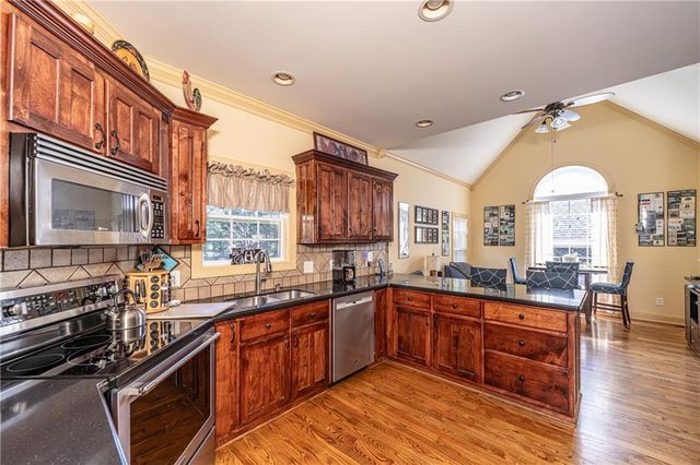 255 Meadow Lakes Boulevard, Cedartown, GA 30125