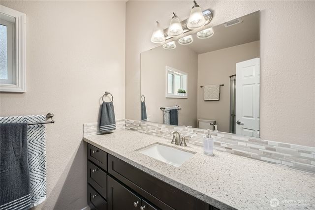 12418 Clear Lake North Road E, Eatonville, WA 98328