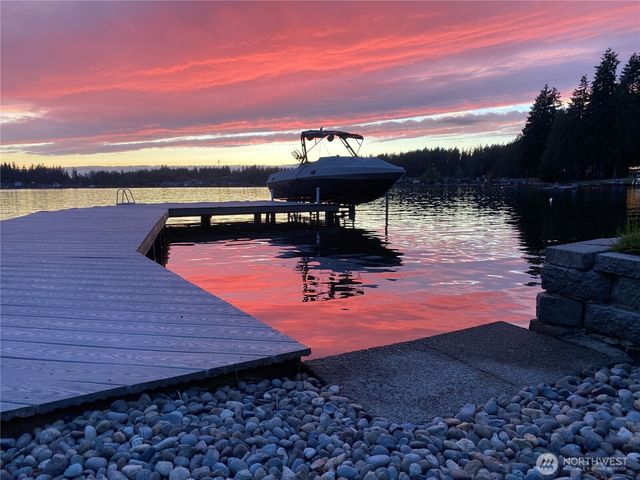 12418 Clear Lake North Road E, Eatonville, WA 98328