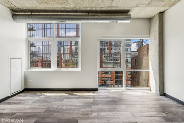 171 N Aberdeen Street 913, Chicago, IL 60607