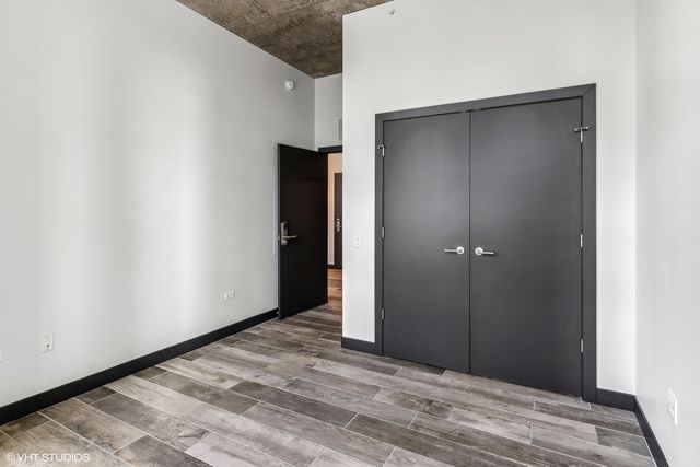 171 N Aberdeen Street 913, Chicago, IL 60607