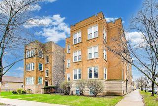 4743 W Roscoe Street 1, Chicago, IL 60641