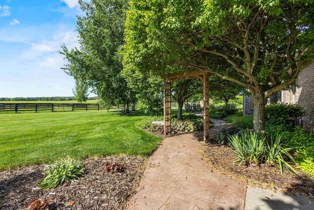 W3493 EQUESTRIAN TRAIL, Freedom, WI 54913