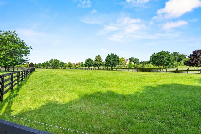 W3493 EQUESTRIAN TRAIL, Freedom, WI 54913