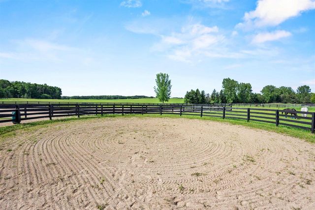 W3493 EQUESTRIAN TRAIL, Freedom, WI 54913