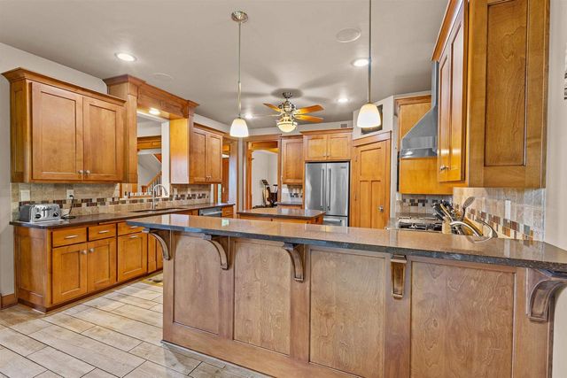 W3493 EQUESTRIAN TRAIL, Freedom, WI 54913