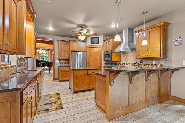W3493 EQUESTRIAN TRAIL, Freedom, WI 54913
