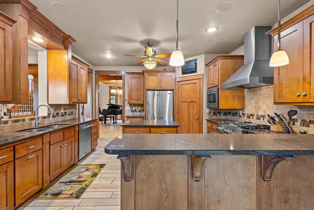 W3493 EQUESTRIAN TRAIL, Freedom, WI 54913