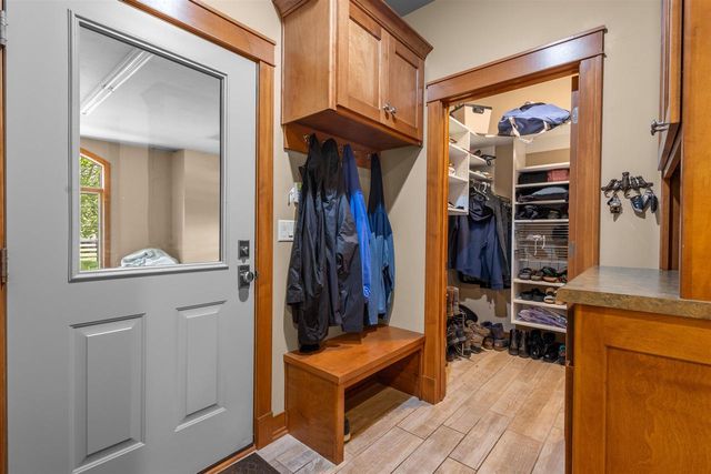 W3493 EQUESTRIAN TRAIL, Freedom, WI 54913