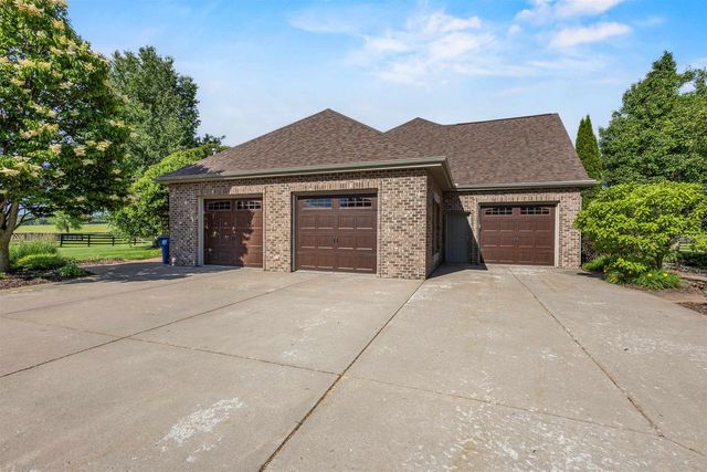 W3493 EQUESTRIAN TRAIL, Freedom, WI 54913