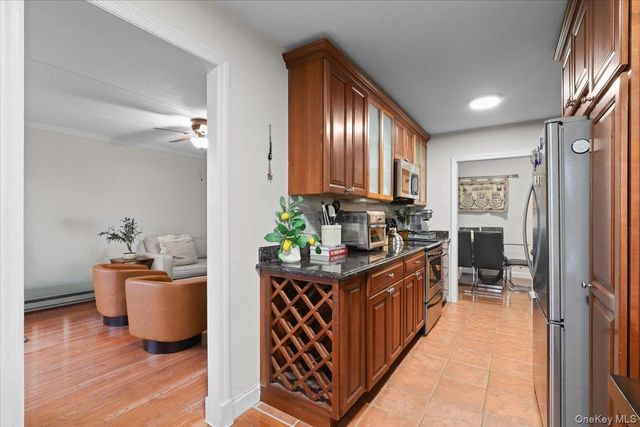 130 Colonial Parkway 1F, Yonkers, NY 10710